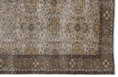 Load image 1 in gallery view. Penaa - Vintage Floral Rug - 5'9 X 9'1