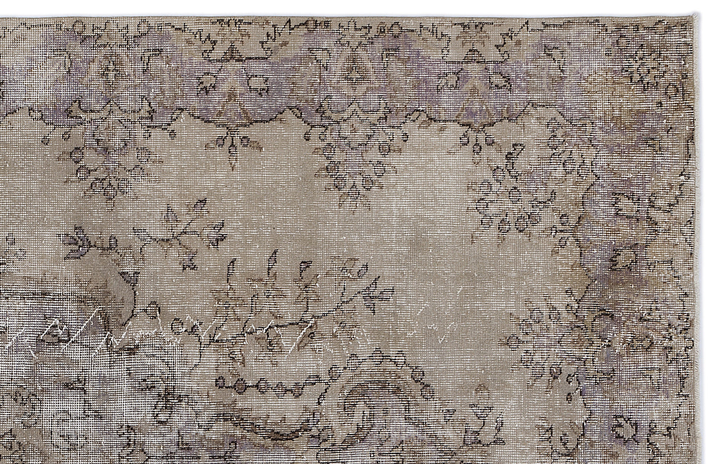 Liagien - Vintage Distressed Rug - 5'9 X 9'10