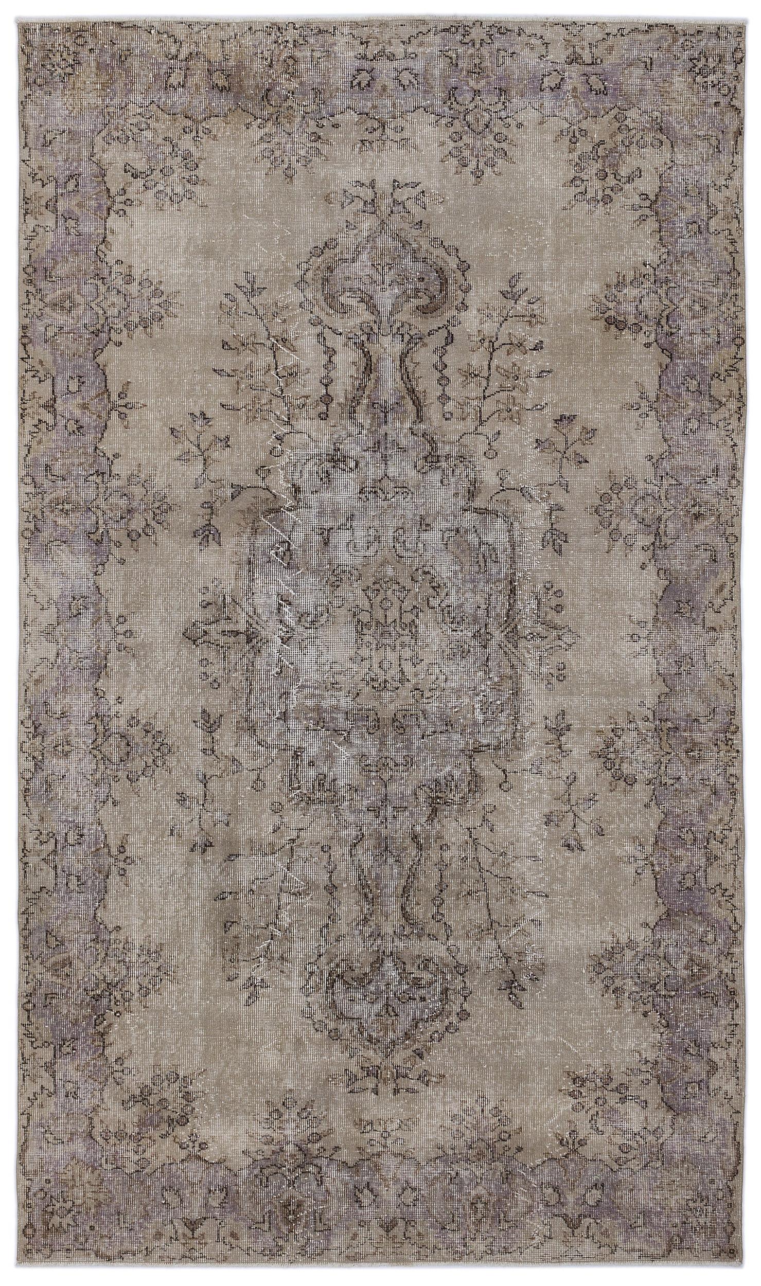 Liagien - Vintage Distressed Rug - 5'9 X 9'10