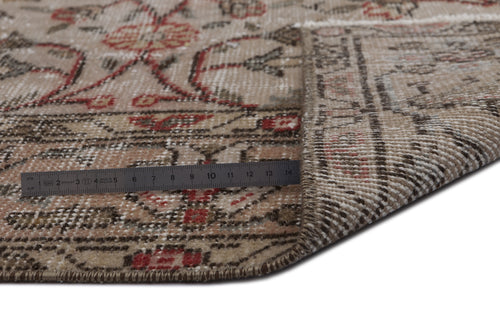 Load image 1 in gallery view. Lifoon - Vintage Floral Rug - 5'5 X 9'5