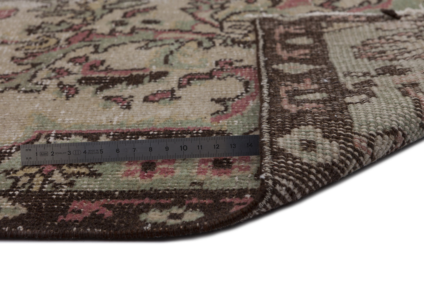 Flaufais - Vintage Medallion Rug - 5'8 X 9'10