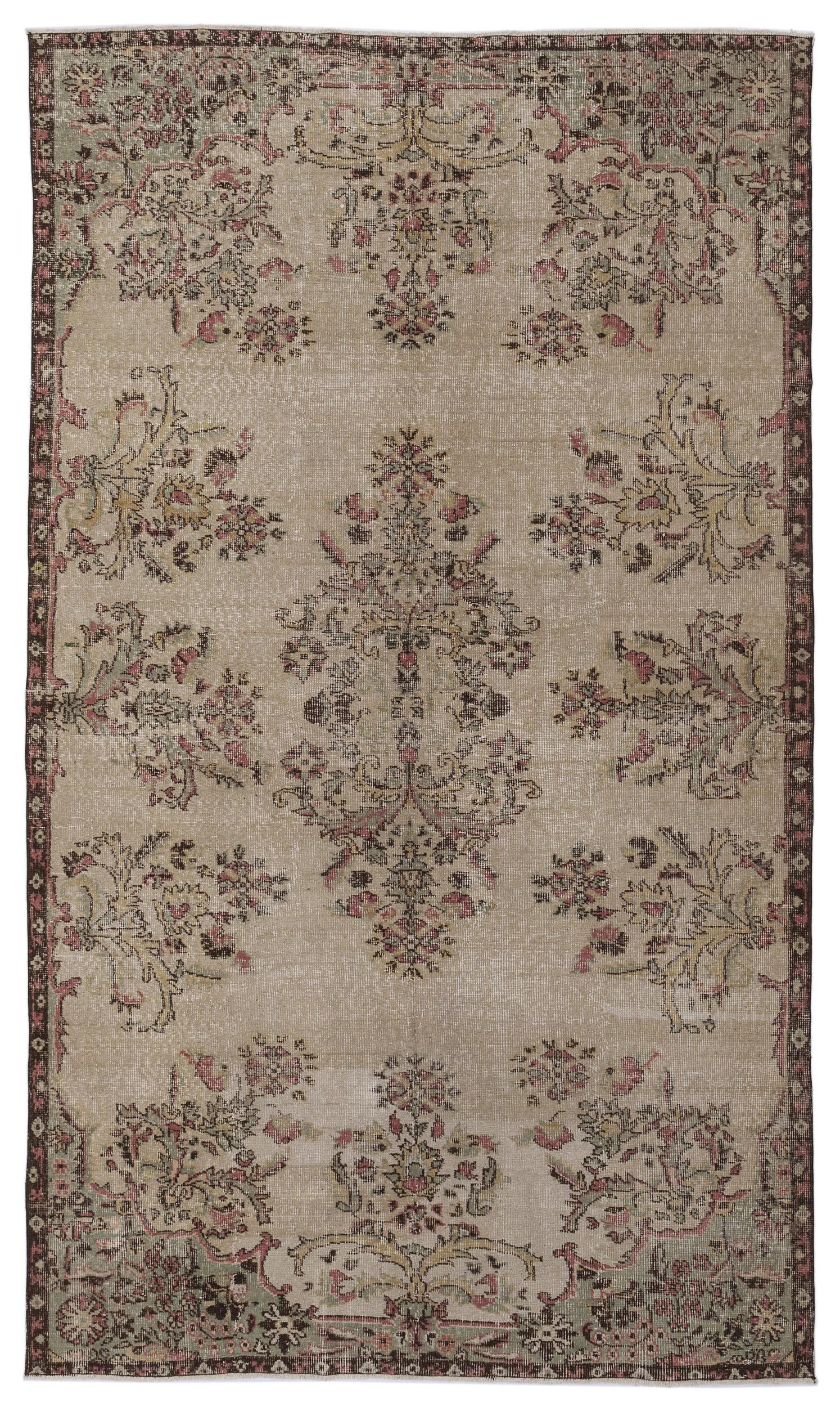 Flaufais - Vintage Medallion Rug - 5'8 X 9'10