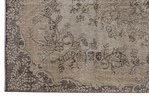 Load image 1 in gallery view. Gleas - Vintage Medallion Rug - 5'5 X 9'3
