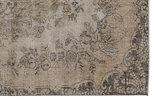 Load image 1 in gallery view. Gleas - Vintage Medallion Rug - 5'5 X 9'3