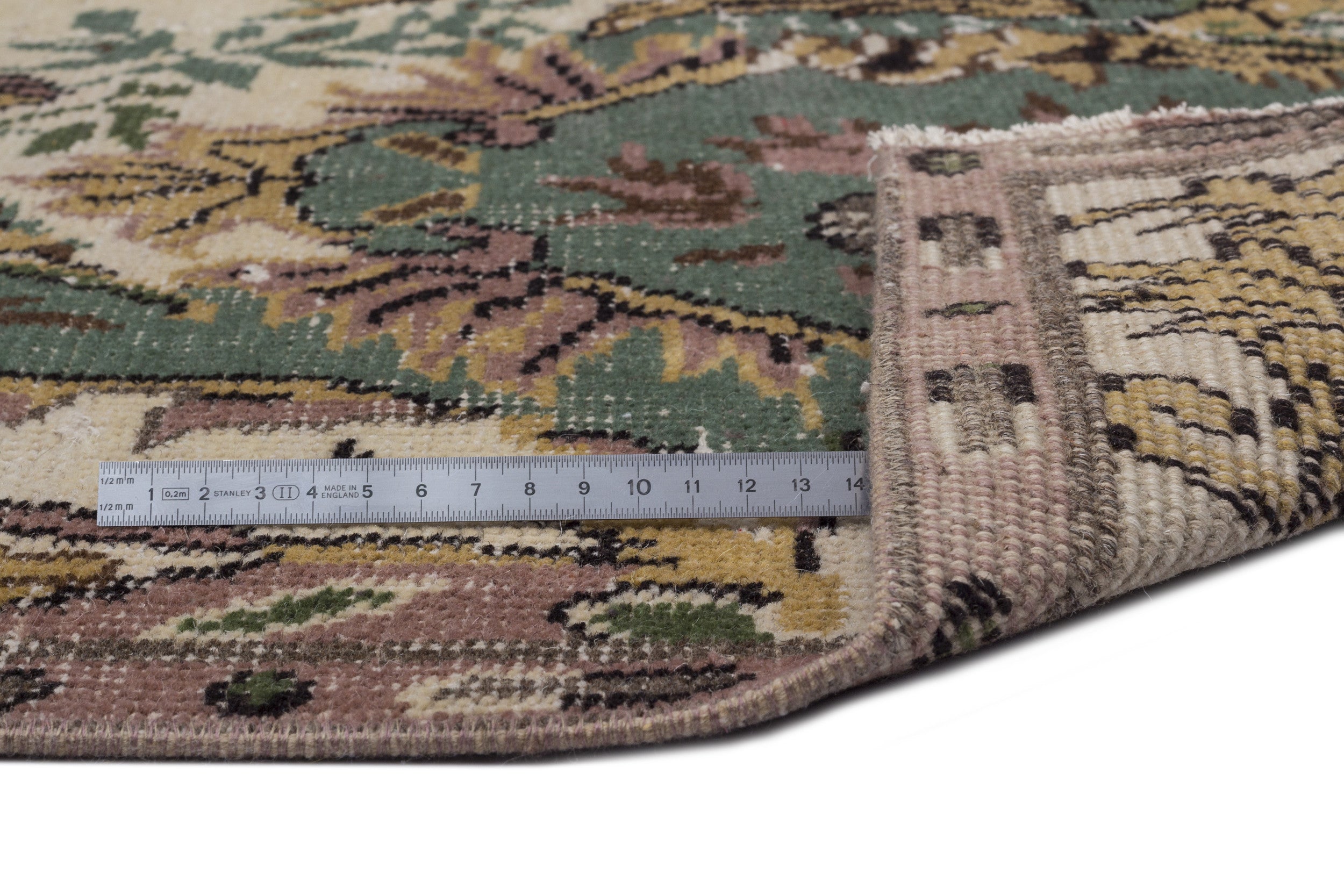 Keubura - Vintage Medallion Rug - 5'6 X 9'5