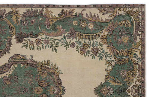 Load image 1 in gallery view. Keubura - Vintage Medallion Rug - 5'6 X 9'5