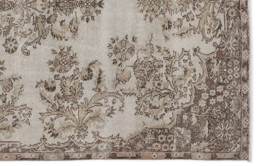 Load image 1 in gallery view. Mafata - Vintage Medallion Rug - 5'11 X 9'5