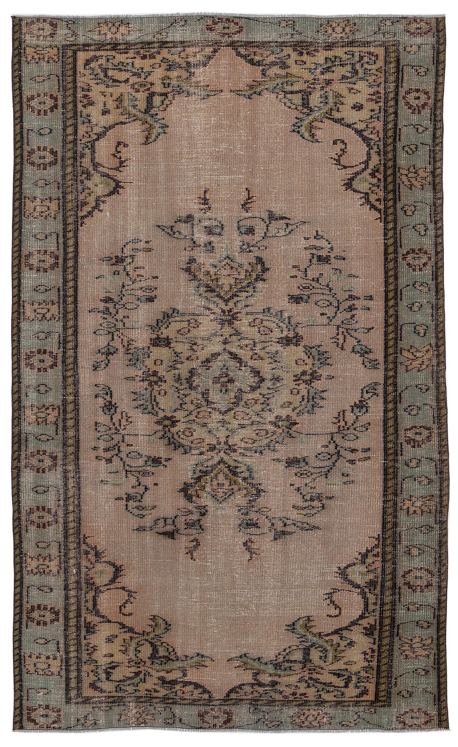 Kageta - Vintage Medallion Rug - 5'5 X 8'11