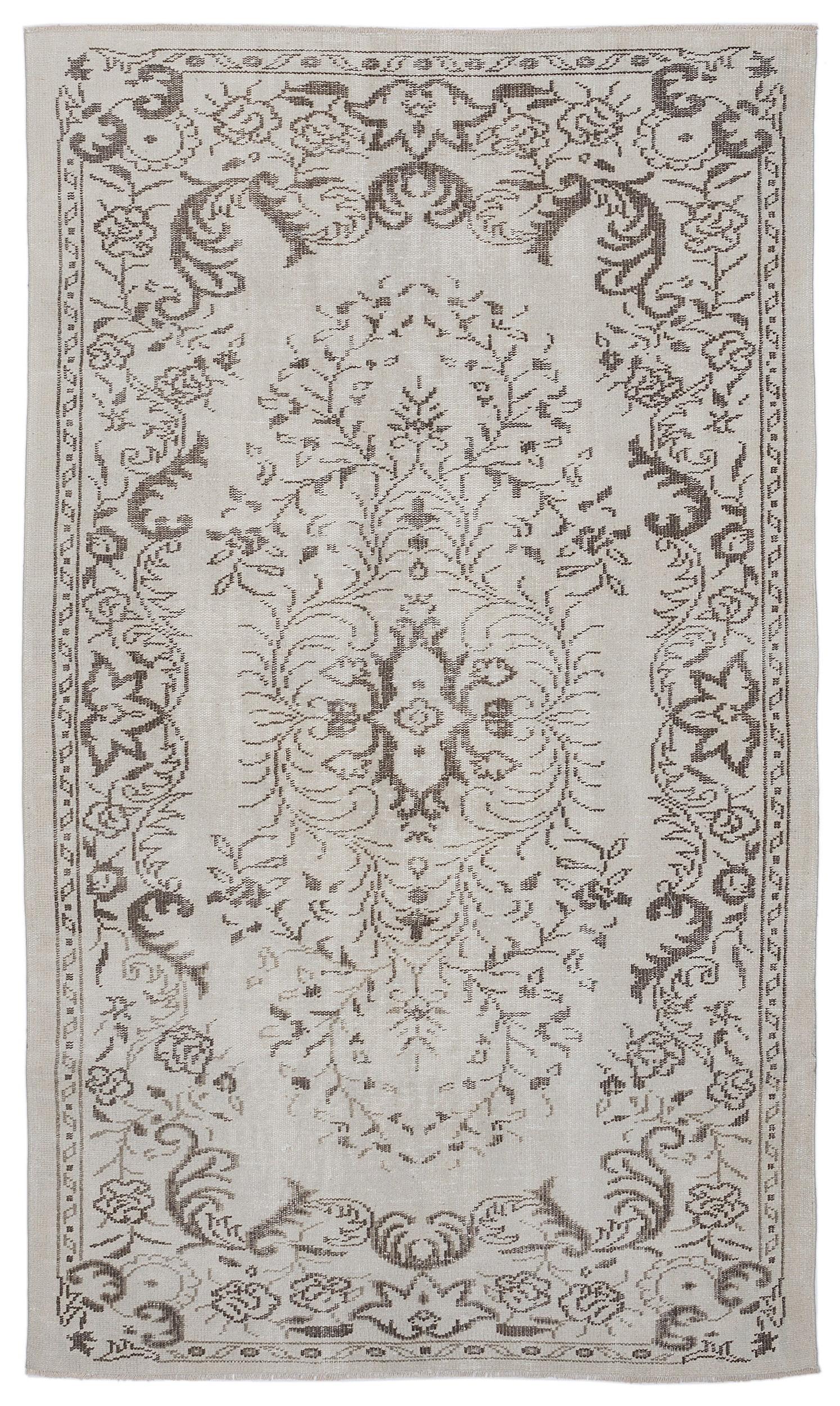 Kireane - Vintage Medallion Rug - 5'2 X 8'11