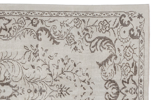 Load image 1 in gallery view. Kireane - Vintage Medallion Rug - 5'2 X 8'11