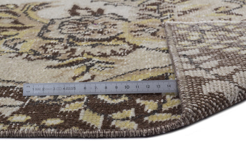 Load image 1 in gallery view. Domaex - Vintage Medallion Rug - 5'5 X 9'5