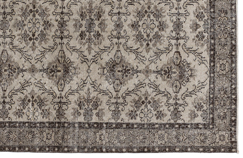 Load image 1 in gallery view. Bedera - Vintage Floral Rug - 5'0 X 8'1