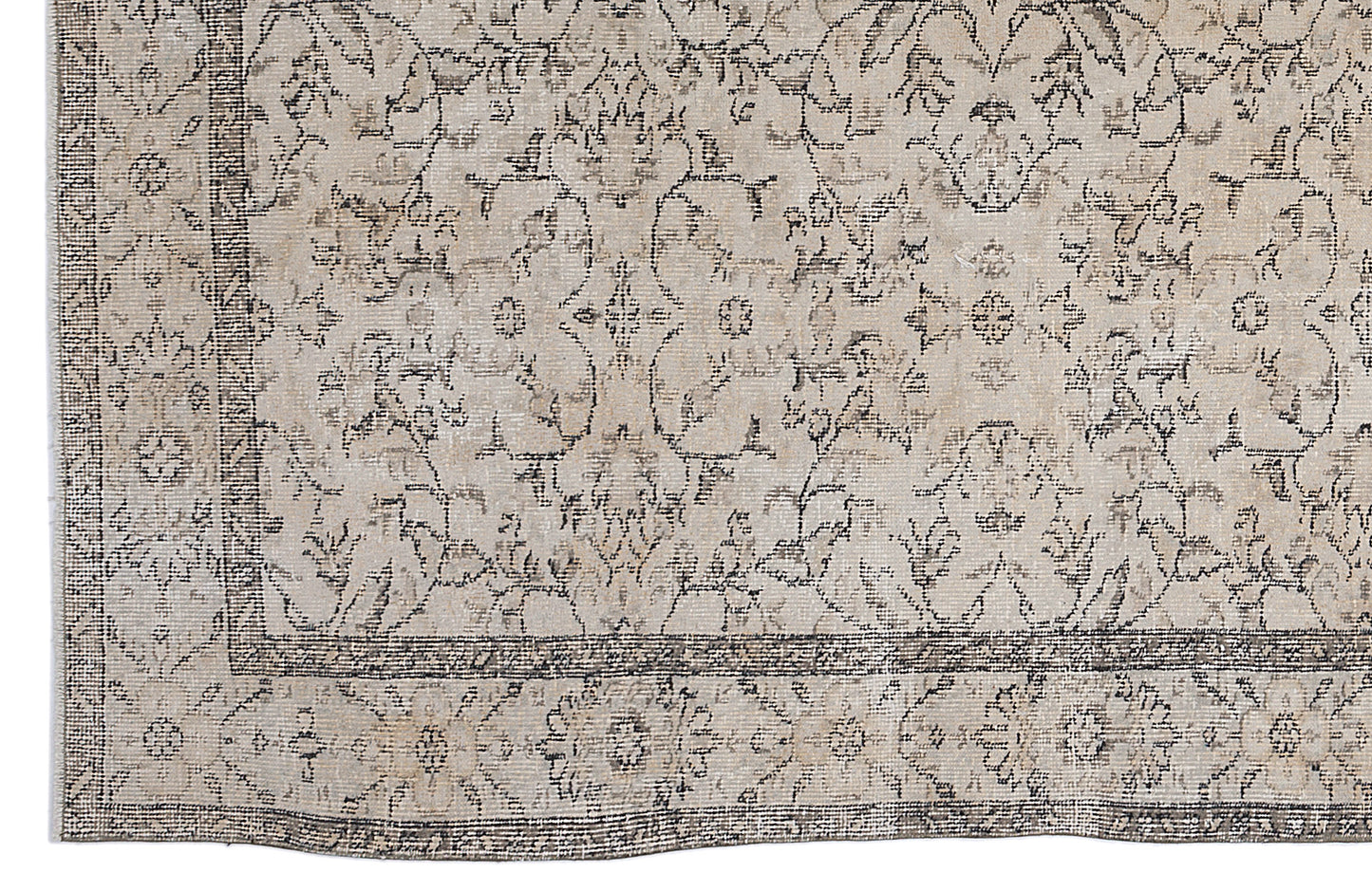 Trova - Vintage Floral Rug - 5'10 X 9'4