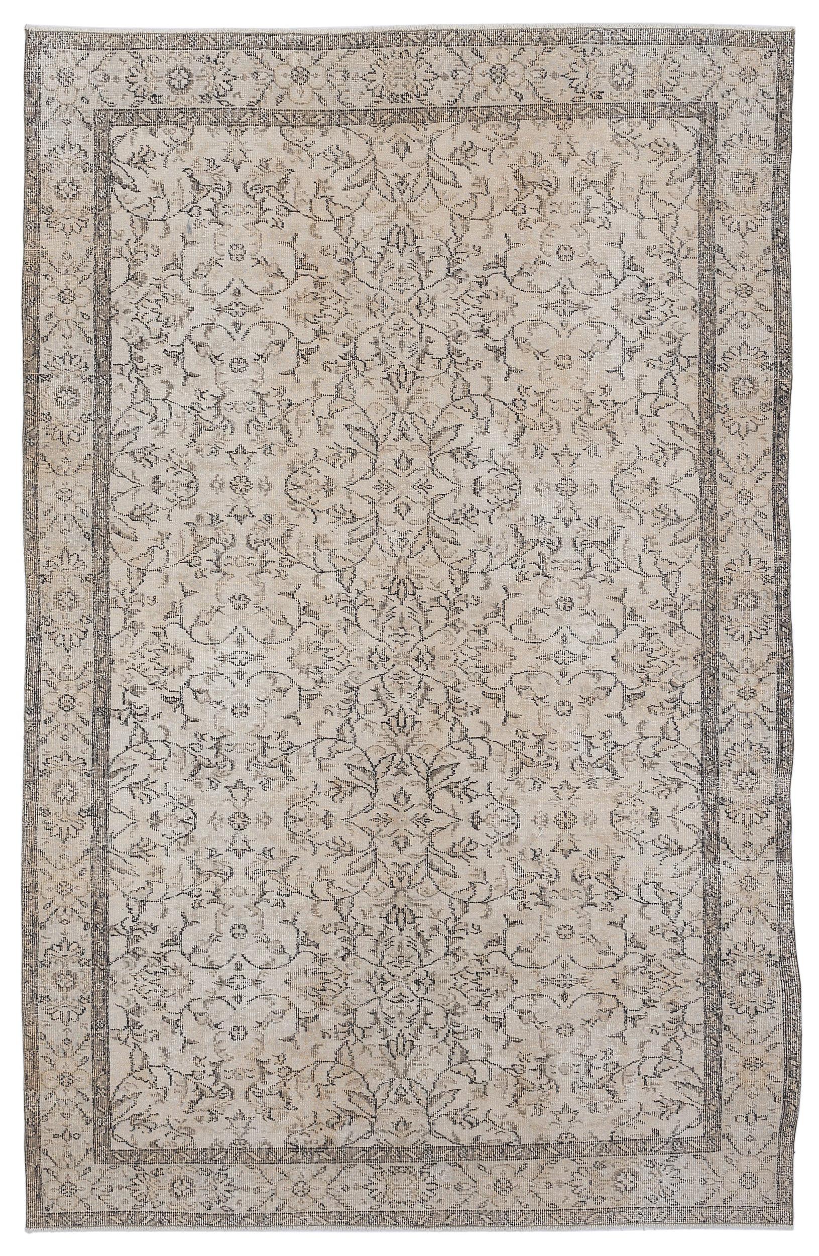 Trova - Vintage Floral Rug - 5'10 X 9'4
