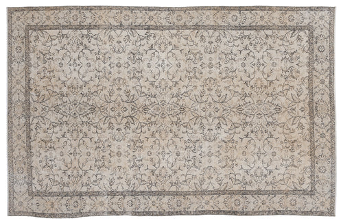 Load image 1 in gallery view. Trova - Vintage Floral Rug - 5'10 X 9'4