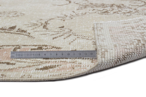 Load image 1 in gallery view. Graex - Vintage Medallion Rug - 5'6 X 9'9