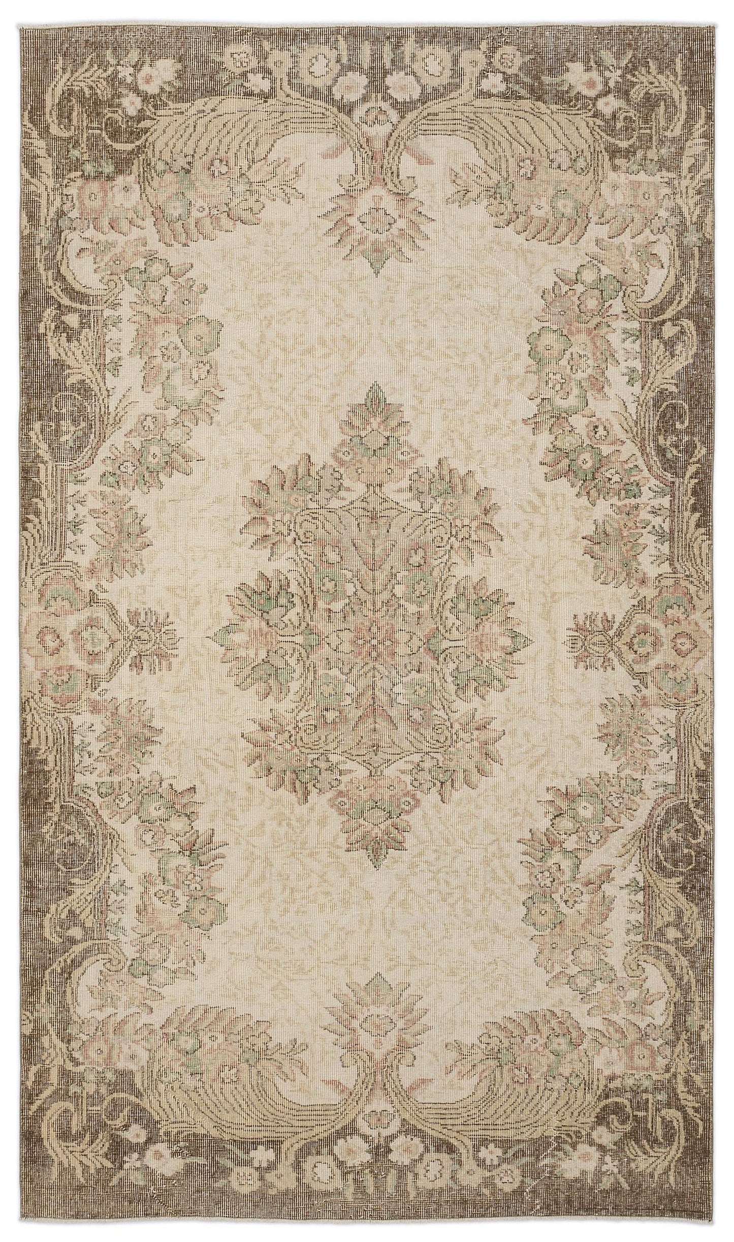 Bunura - Vintage Medallion Rug - 5'6 X 9'6