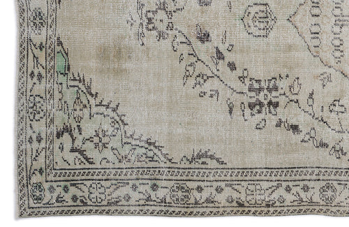 Load image 1 in gallery view. Lidail - Vintage Medallion Rug - 5'6 X 9'9