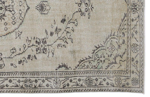 Load image 1 in gallery view. Lidail - Vintage Medallion Rug - 5'6 X 9'9