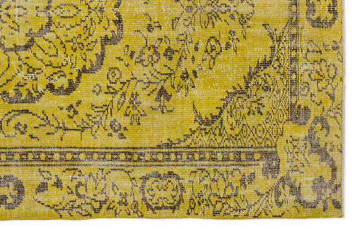 Load image 1 in gallery view. Graas - Vintage Medallion Rug - 5'5 X 9'1