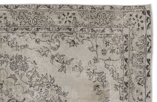Load image 1 in gallery view. Velela - Vintage Medallion Rug - 5'9 X 9'2