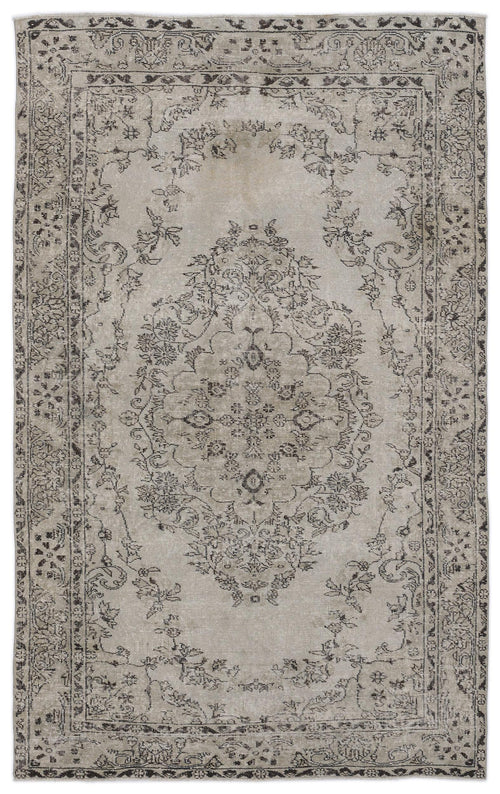 Load image 1 in gallery view. Velela - Vintage Medallion Rug - 5'9 X 9'2