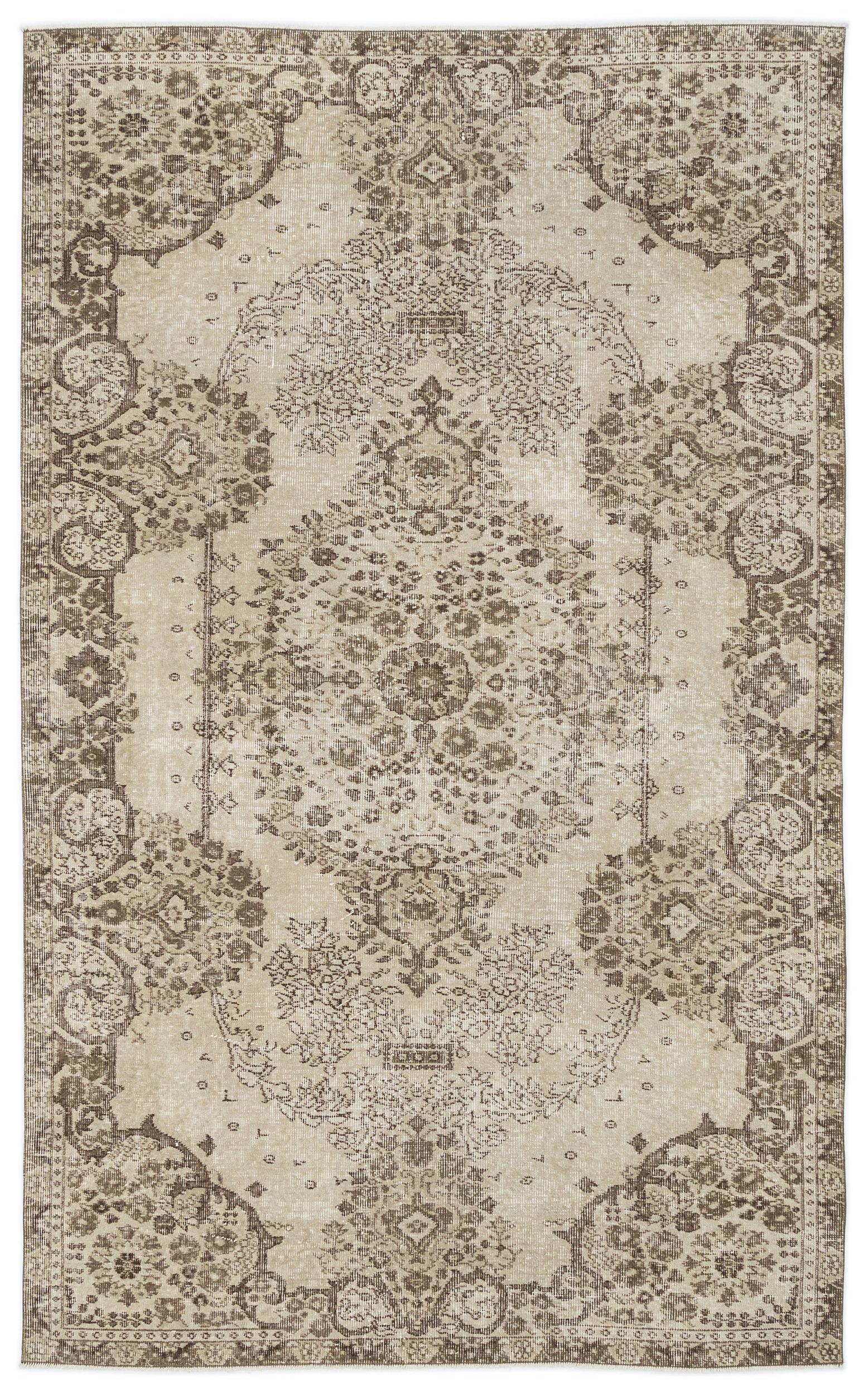 Drana - Vintage Medallion Rug - 5'3 X 8'8
