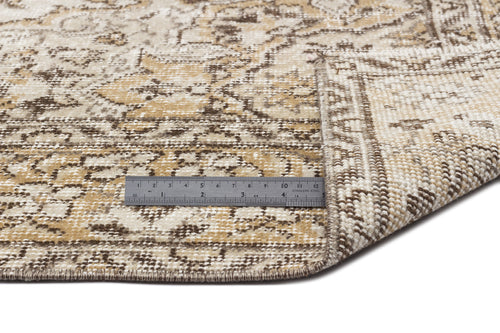 Load image 1 in gallery view. Zasola - Vintage Medallion Rug - 5'10 X 9'6