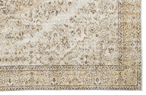 Load image 1 in gallery view. Zasola - Vintage Medallion Rug - 5'10 X 9'6