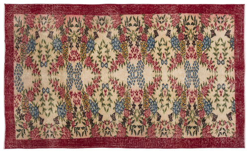 Bild 1 in Galerieansicht laden. Brafaa - Vintage Floral Rug - 5'2 X 8'9