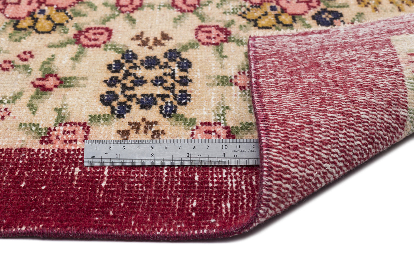 Trauva - Vintage Floral Rug - 4'4 X 7'9