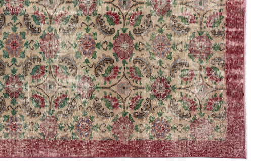 Load image 1 in gallery view. Bruis - Vintage Floral Rug - 5'5 X 9'5