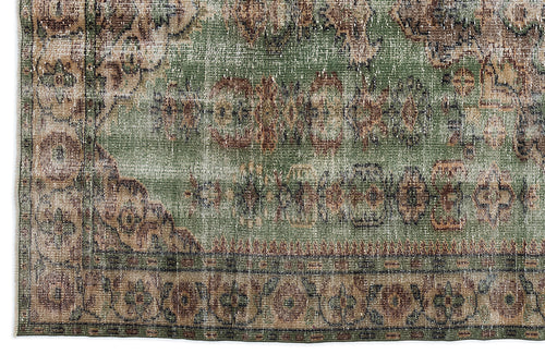 Bild 1 in Galerieansicht laden. Theel - Vintage Medallion Rug - 6'0 X 9'3