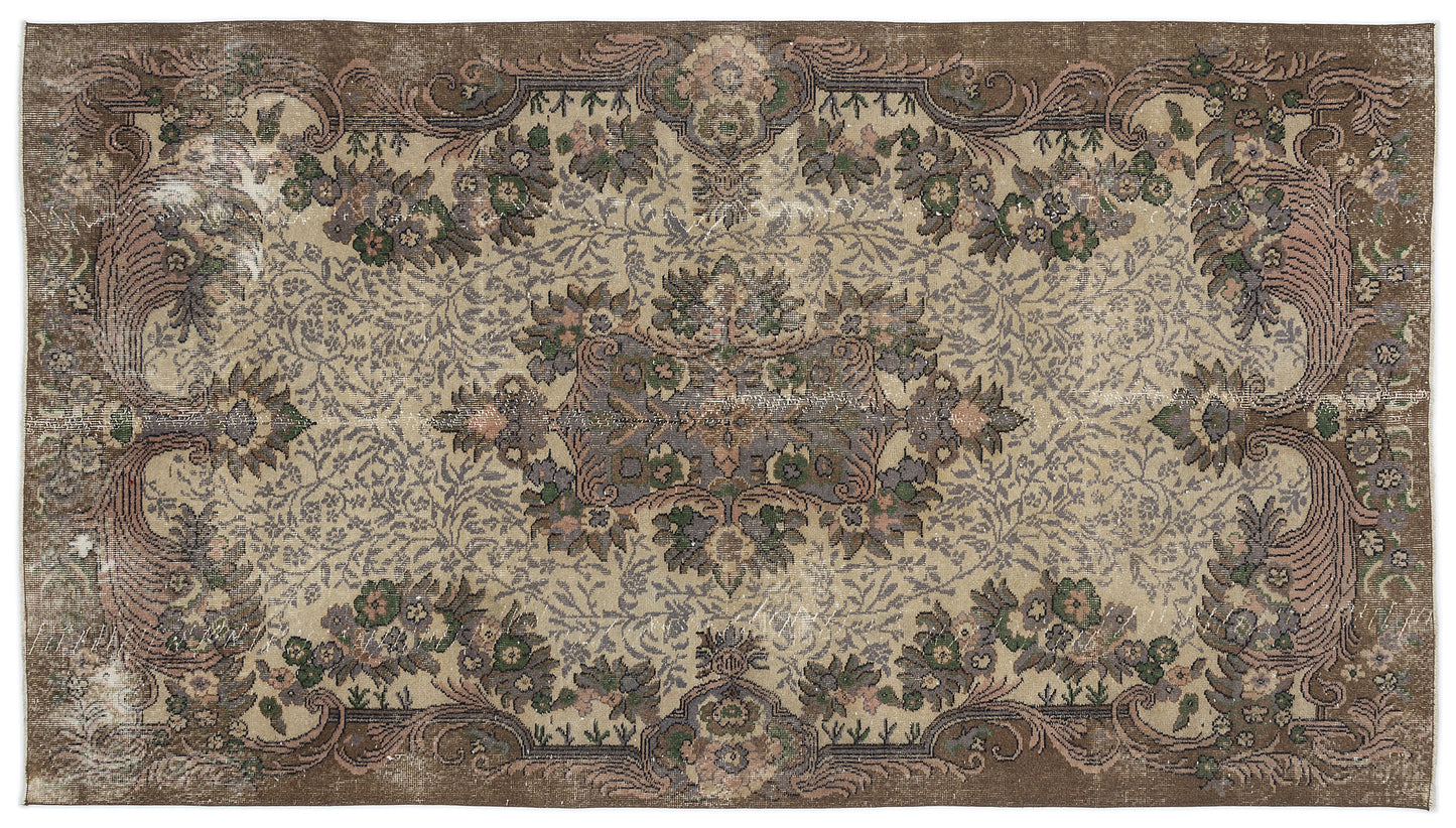 Ragoya - Vintage Medallion Rug - 5'5 X 9'10