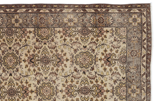 Load image 1 in gallery view. Frareva - Vintage Floral Rug - 5'6 X 9'2