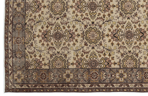 Load image 1 in gallery view. Frareva - Vintage Floral Rug - 5'6 X 9'2