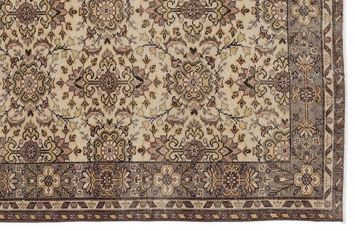Load image 1 in gallery view. Frareva - Vintage Floral Rug - 5'6 X 9'2