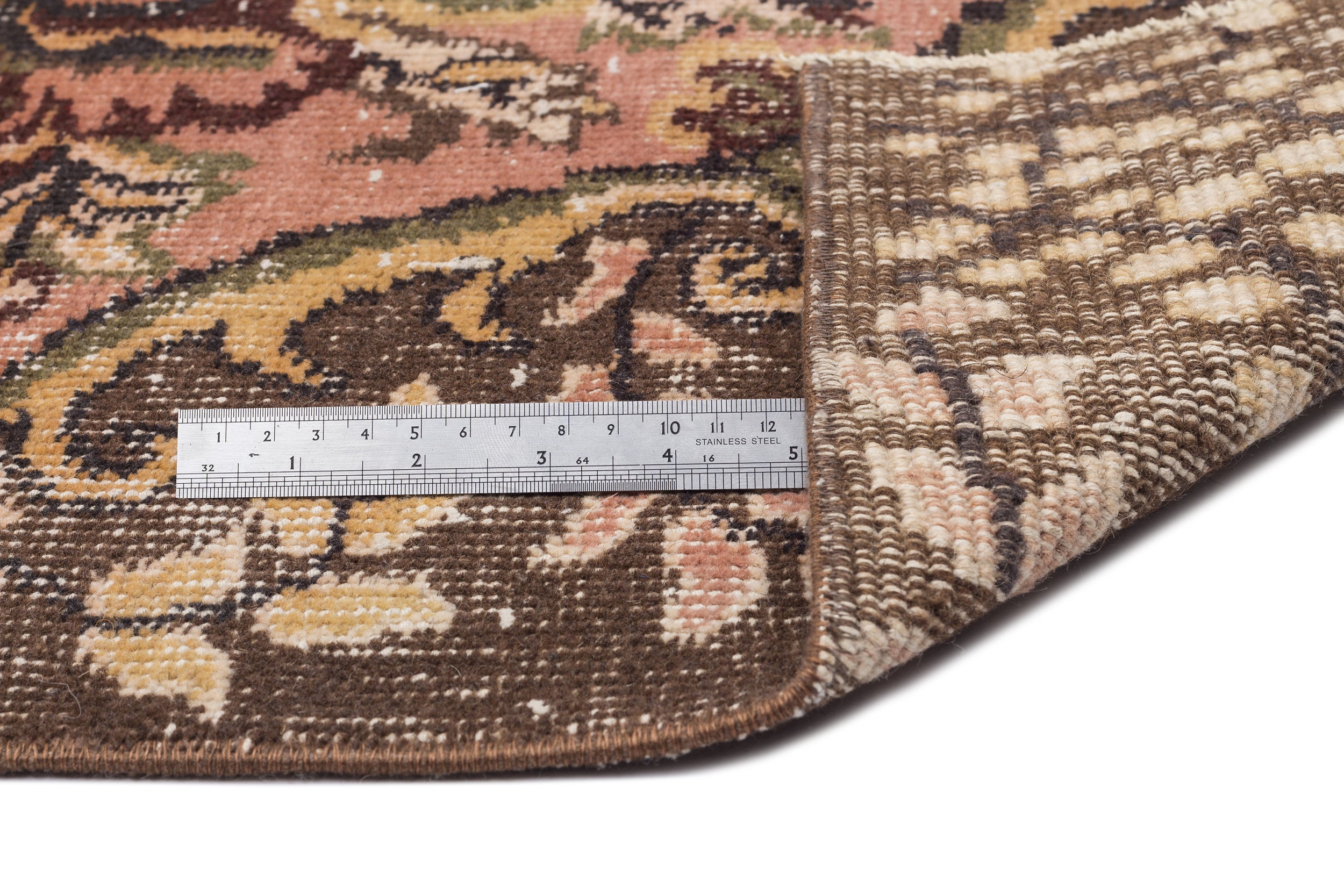 Nagaon - Vintage Medallion Rug - 5'4 X 9'5