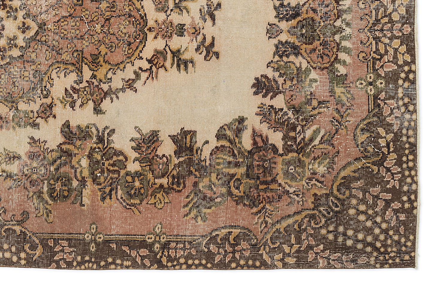 Nagaon - Vintage Medallion Rug - 5'4 X 9'5