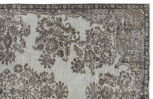 Load image 1 in gallery view. Fesaix - Vintage Medallion Rug - 5'5 X 8'3