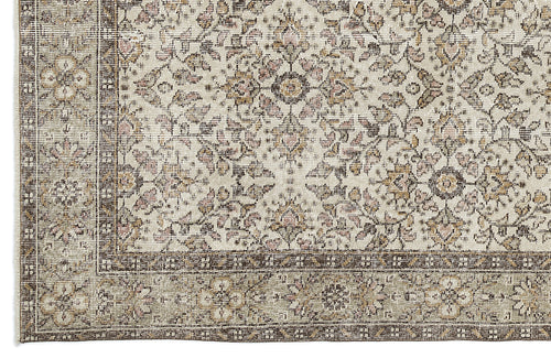 Load image 1 in gallery view. Baegael - Vintage Floral Rug - 5'10 X 9'11