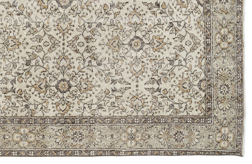 Load image 1 in gallery view. Baegael - Vintage Floral Rug - 5'10 X 9'11