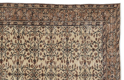Load image 1 in gallery view. Bikuon - Vintage Floral Rug - 5'3 X 8'11