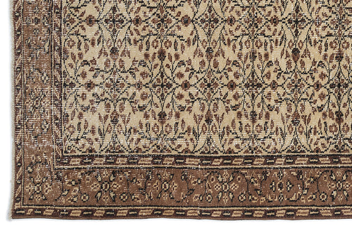 Load image 1 in gallery view. Bikuon - Vintage Floral Rug - 5'3 X 8'11