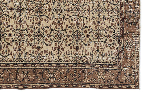 Load image 1 in gallery view. Bikuon - Vintage Floral Rug - 5'3 X 8'11