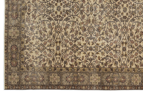Load image 1 in gallery view. Loaveon - Vintage Floral Rug - 5'4 X 8'4