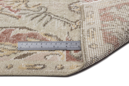 Load image 1 in gallery view. Trinuta - Vintage Medallion Rug - 5'10 X 9'5