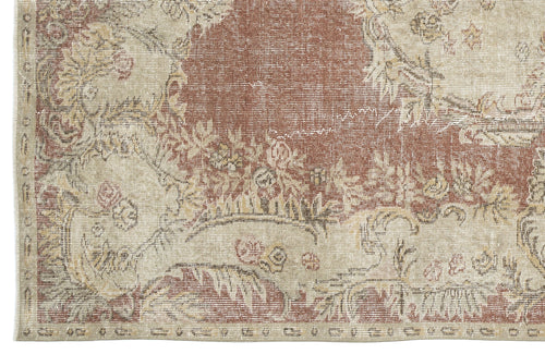 Load image 1 in gallery view. Trinuta - Vintage Medallion Rug - 5'10 X 9'5