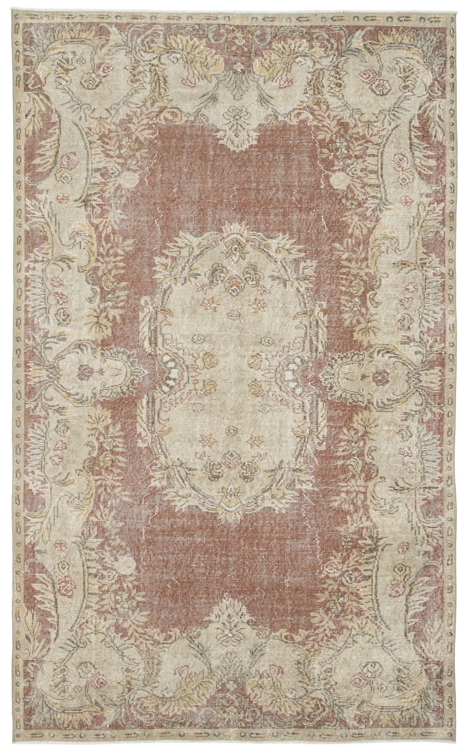 Trinuta - Vintage Medallion Rug - 5'10 X 9'5