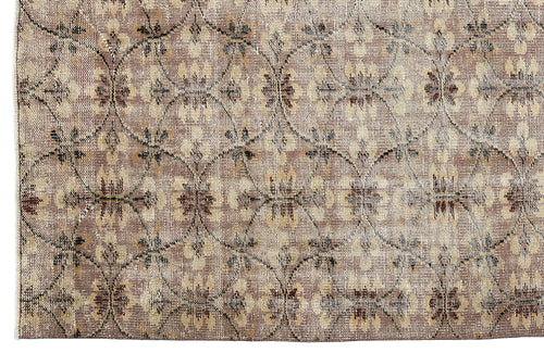 Load image 1 in gallery view. Viata - Vintage Floral Rug - 5'11 X 9'7